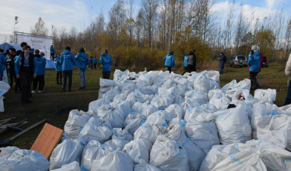 11 тысяч человек очистили от мусора 72 км береговой территории водоёмов
