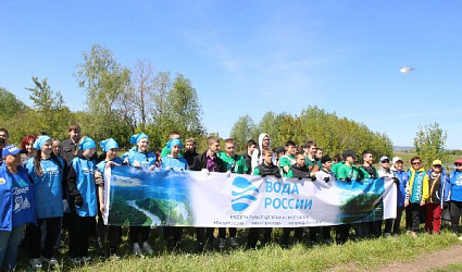 Башкирские волонтеры очистили от мусора 7 км побережья реки Ик