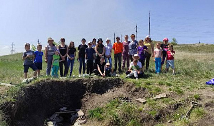 Юные геологи и биологи Орска взяли шефство над родником