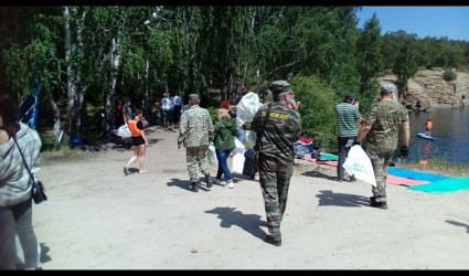 На Изумрудном карьере провели подводный субботник