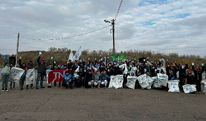 Волонтеры акции «Вода России» очистили берега Оки и Трубежа в Рязани
