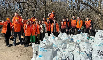 Волонтеры «Воды России» выходят на уборки на сапах и катерах (ВИДЕО)