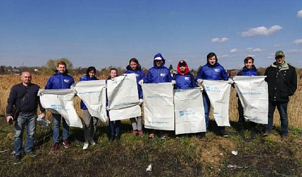 Берега пруда Карамян в Саратове волонтеры «облегчили» на 30 мешков мусора