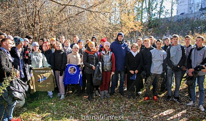 Берега Безымянного озера стали на 150 мешков мусора чище