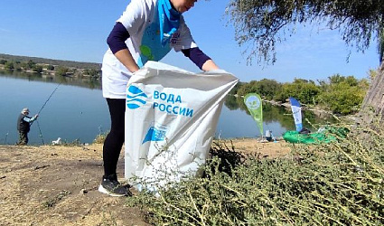 В ЛНР привели в порядок береговую линию «Луганского моря»